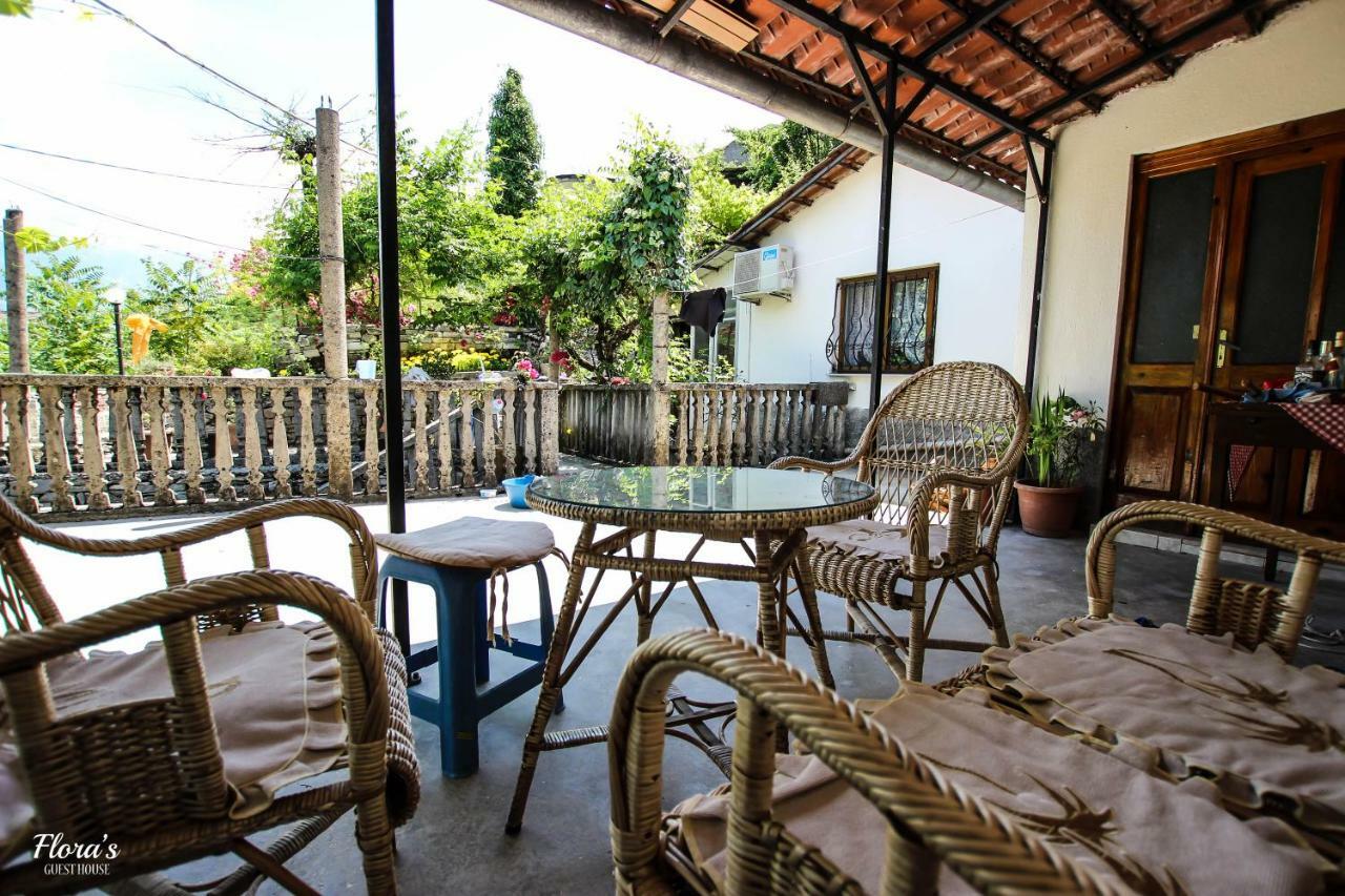 Flora'S Guesthouse 'The Fir Gate' Gjirokastër 外观 照片